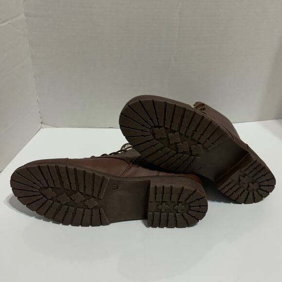 Vepose Cognac Lace up Low Heel Fashion Combat Booties Ankle Boots NIB Size 11 - Picture 6 of 10